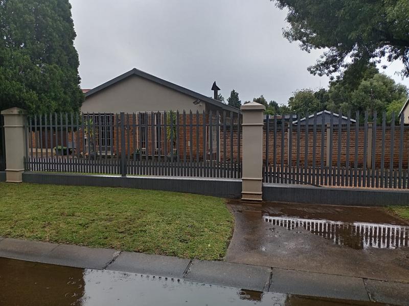 3 Bedroom Property for Sale in Stilfontein North West